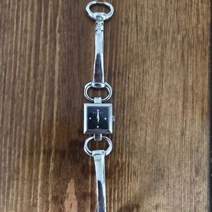 Gucci Stainless steel watch with 4 diamonds